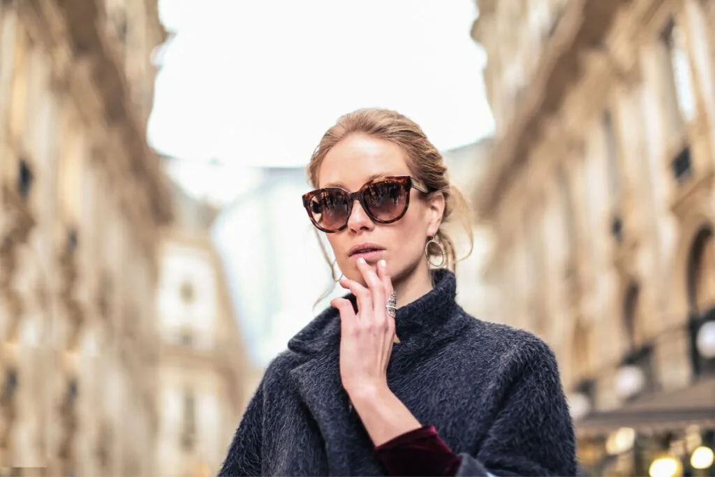 woman wearing classy sunglasses