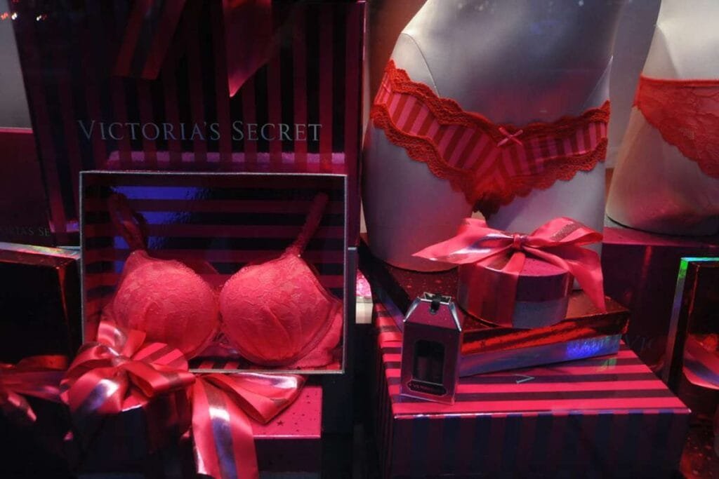 Victoria's secret pretty red things