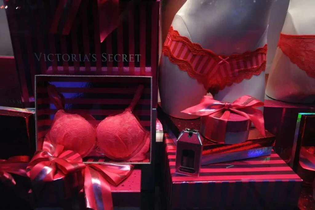 Victoria's secret pretty red things